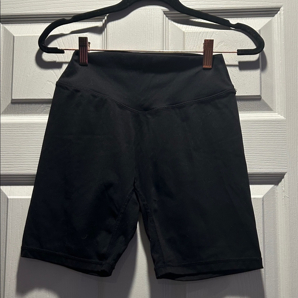 NVGTN Black Effortless Short